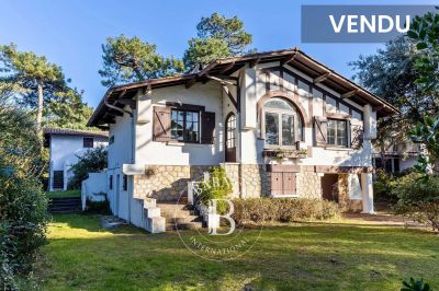 VILLA DE CHARME VUE BASSIN AVEC PAVILLON D'INVITÉS AU PYLA SUR MER