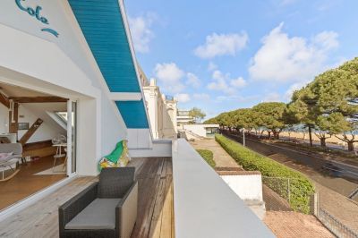 BEL APPARTEMENT EN PREMIÈRE LIGNE AVEC TERRASSE - ARCACHON CENTRE