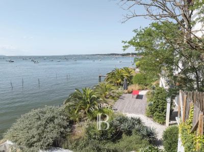 VILLA HISTORIQUE EN PREMIERE LIGNE - CAP FERRET